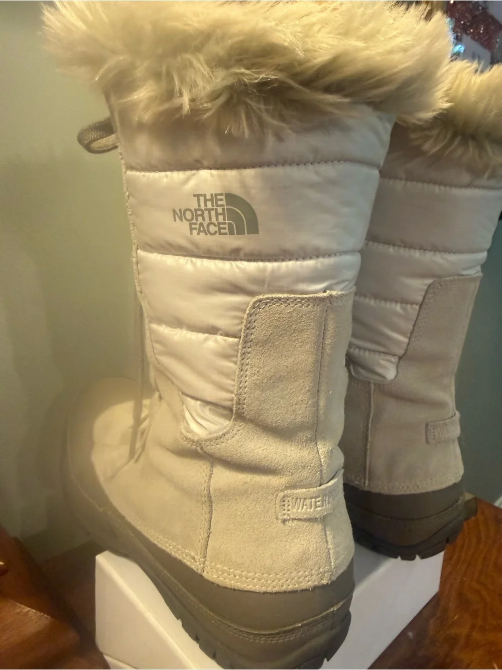 North Face Women’s Purna Winter Waterproof Lace-Up Snow Boot Light Gray Size 8